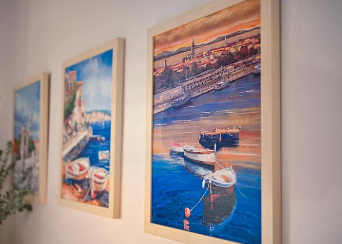 Sea Whisper Apartment