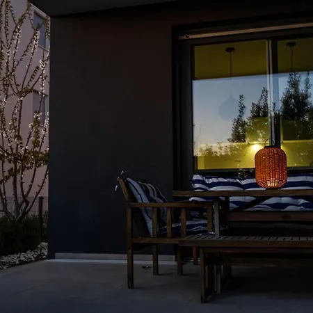 Apartment Sea Whisper *