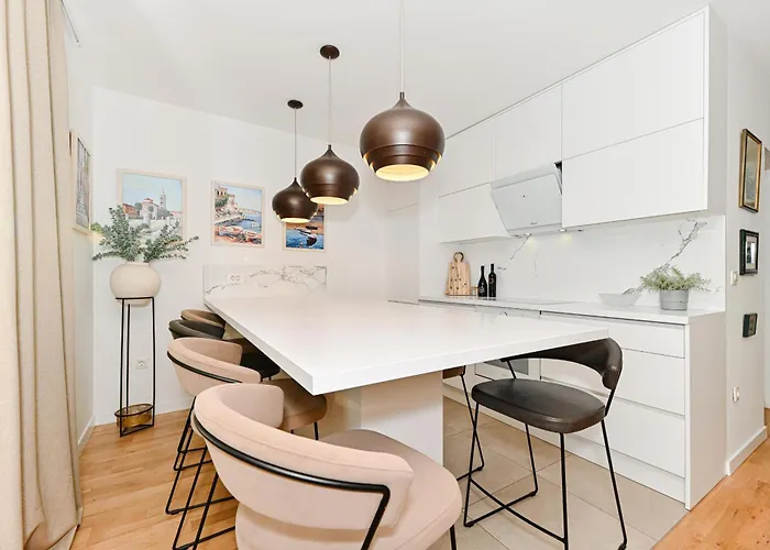 Sea Whisper Apartman *